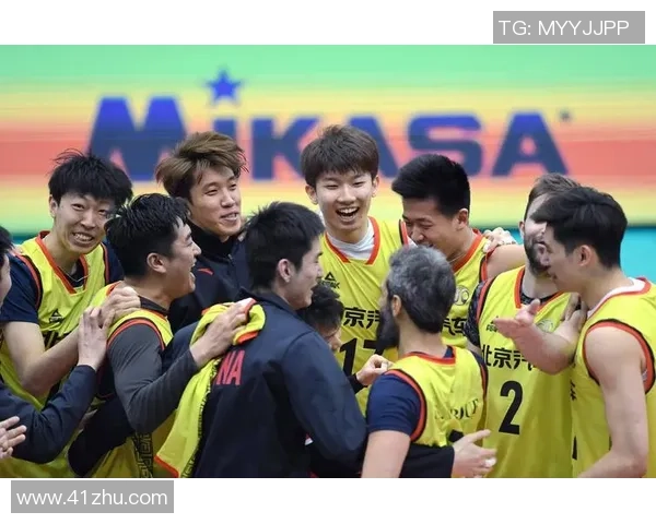 北京排球队团队协作引发热议球员间默契与配合的争议探讨